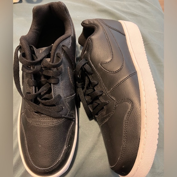 Nike black and white Ebernon low - Picture 3 of 3